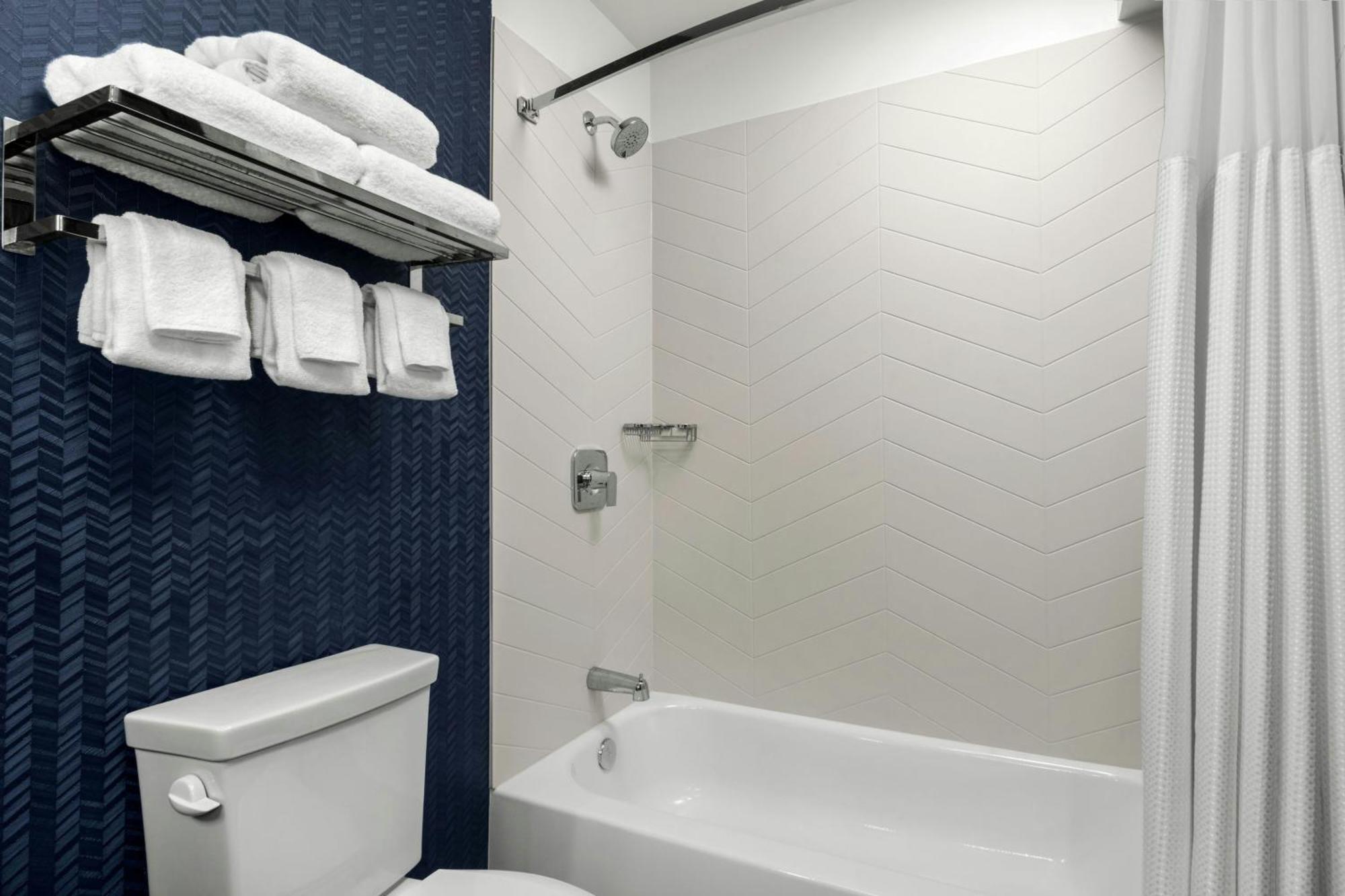 Fairfield By Marriott Inn & Suites אטסקדרו מראה חיצוני תמונה
