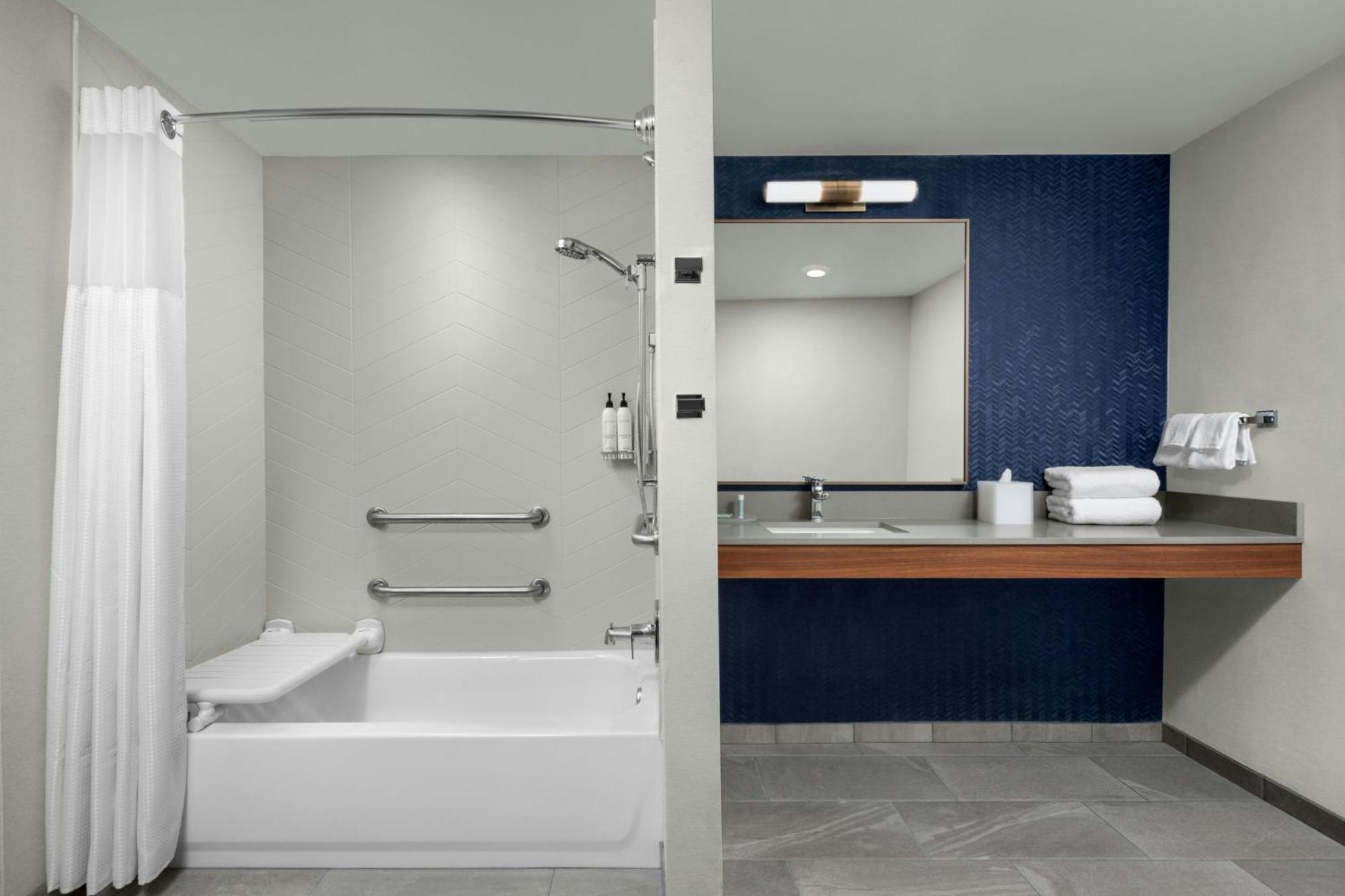 Fairfield By Marriott Inn & Suites אטסקדרו מראה חיצוני תמונה
